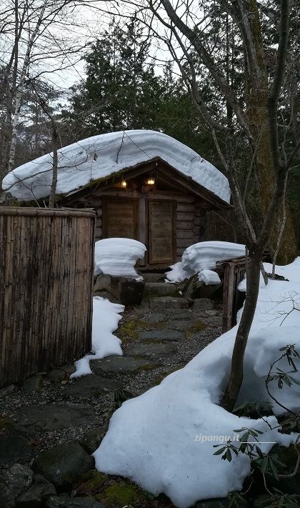 Onsen in un ryokan in Giappone