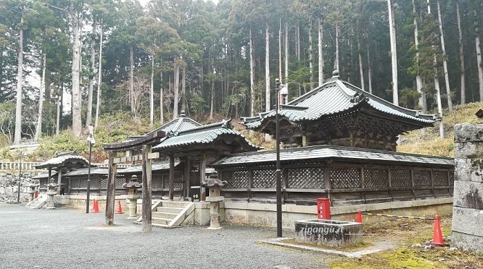 Cosa vedere nel Koyasan: il Mausoleo dei Tokugawa (Tokugawa-Ke-Reidai)