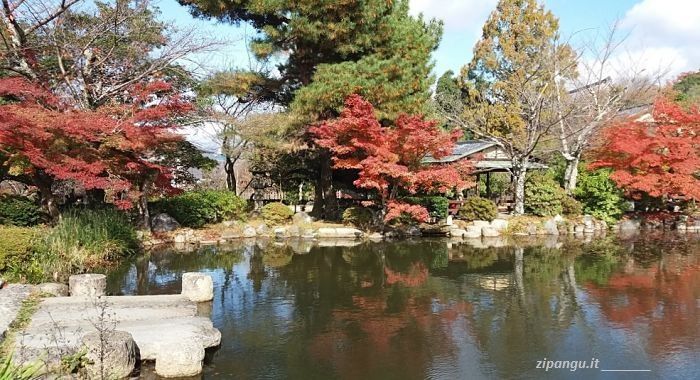 Itinerari a piedi a Kyoto: passaggio per il Parco di Maruyama (Maruyama-Koen); tappa ideale di una bella camminata tra Gion e Sakyo