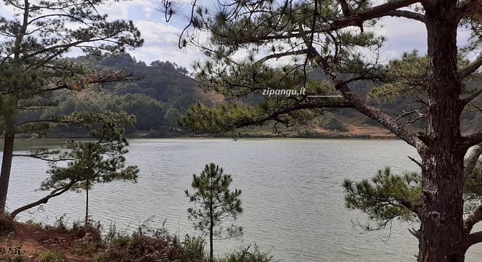 Ho Suoi Vang, dintorni