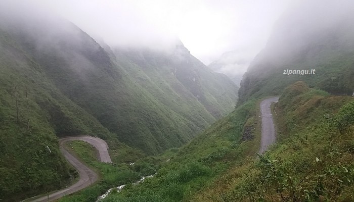 Strade verso il confine cinese nel nord del Vietnam