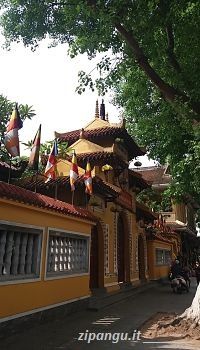 Templi nel Distretto di Hoan Kiem: Chua Quan Su
