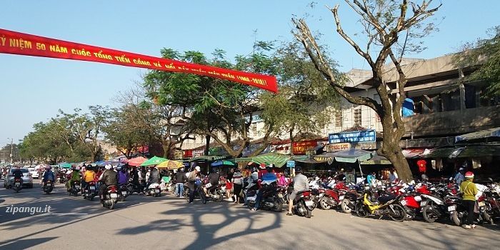 Cosa vedere a Hue: il mercato di Dong Ba