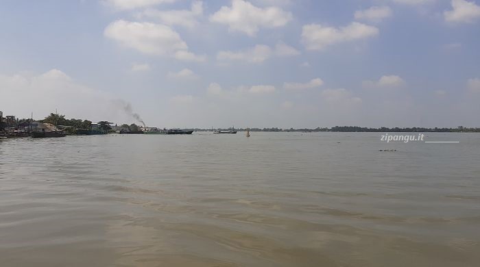 Fiume Co Chien, Ben Pha Dinh Khao